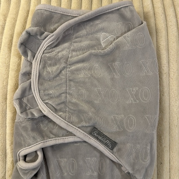 SwaddleMe - Velour sleep sack/wearable blanket. Size SM/MD - Picture 2 of 4